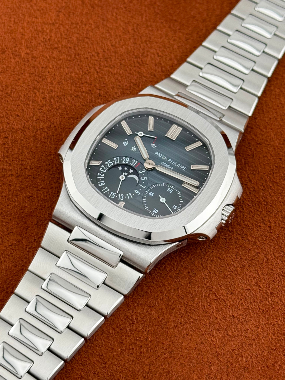 Patek Philippe Nautilus 5712/1A-001, Stainless Steel, Full Set, 2014