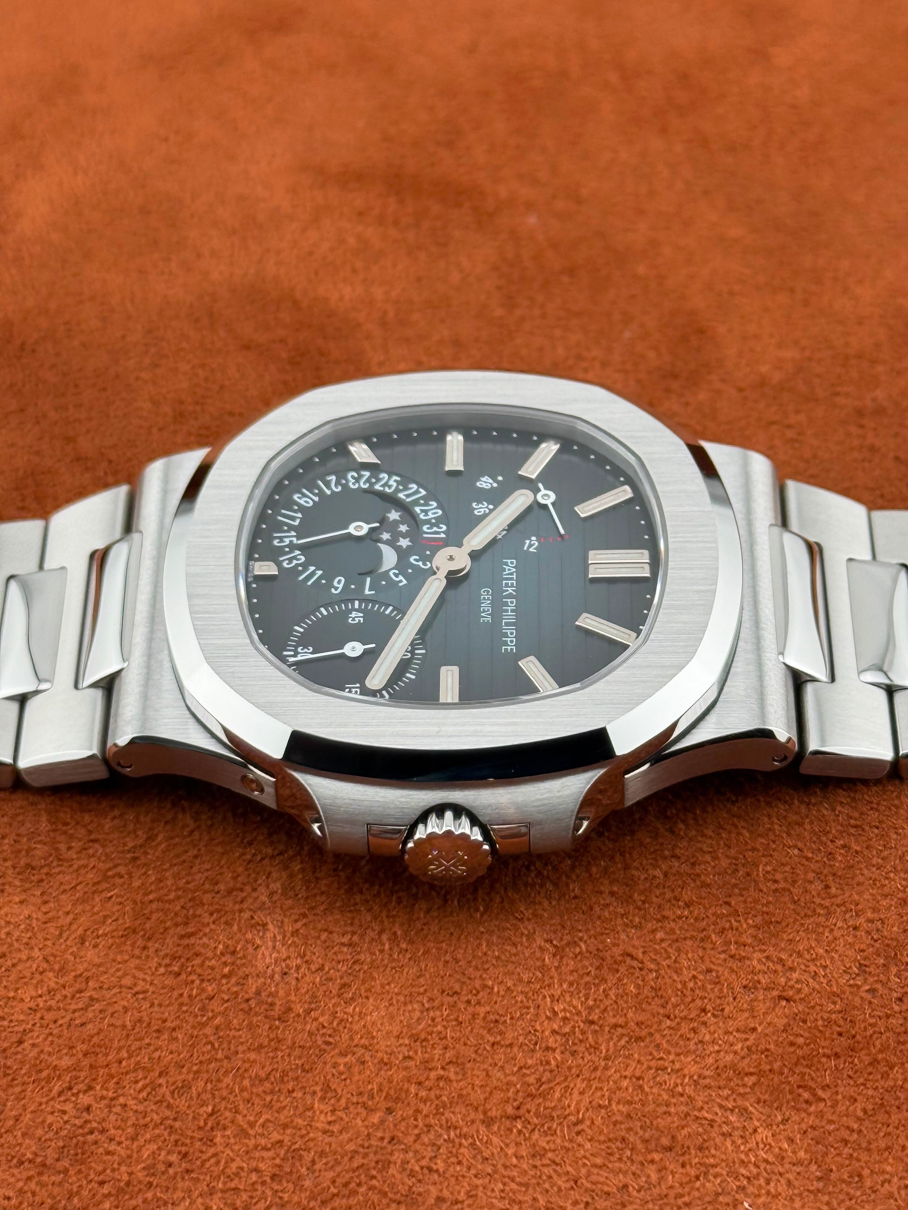 Patek Philippe Nautilus 5712/1A-001, Stainless Steel, Full Set, 2014