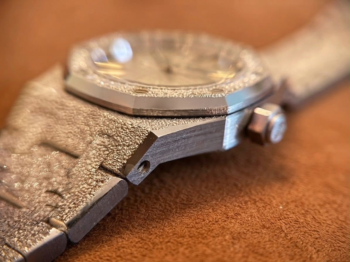 Audemars Piguet Royal Oak Mini Frosted 67630BC.GG.1312BC.01, White Gold, Complete Set, 2026 Warranty Card