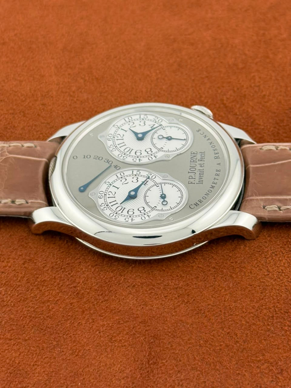 F.P. Journe Chronomètre à Résonance No. 048-05RN — Platinum, Full Set, Taiwan Warranty Card Dated 07/09/2007