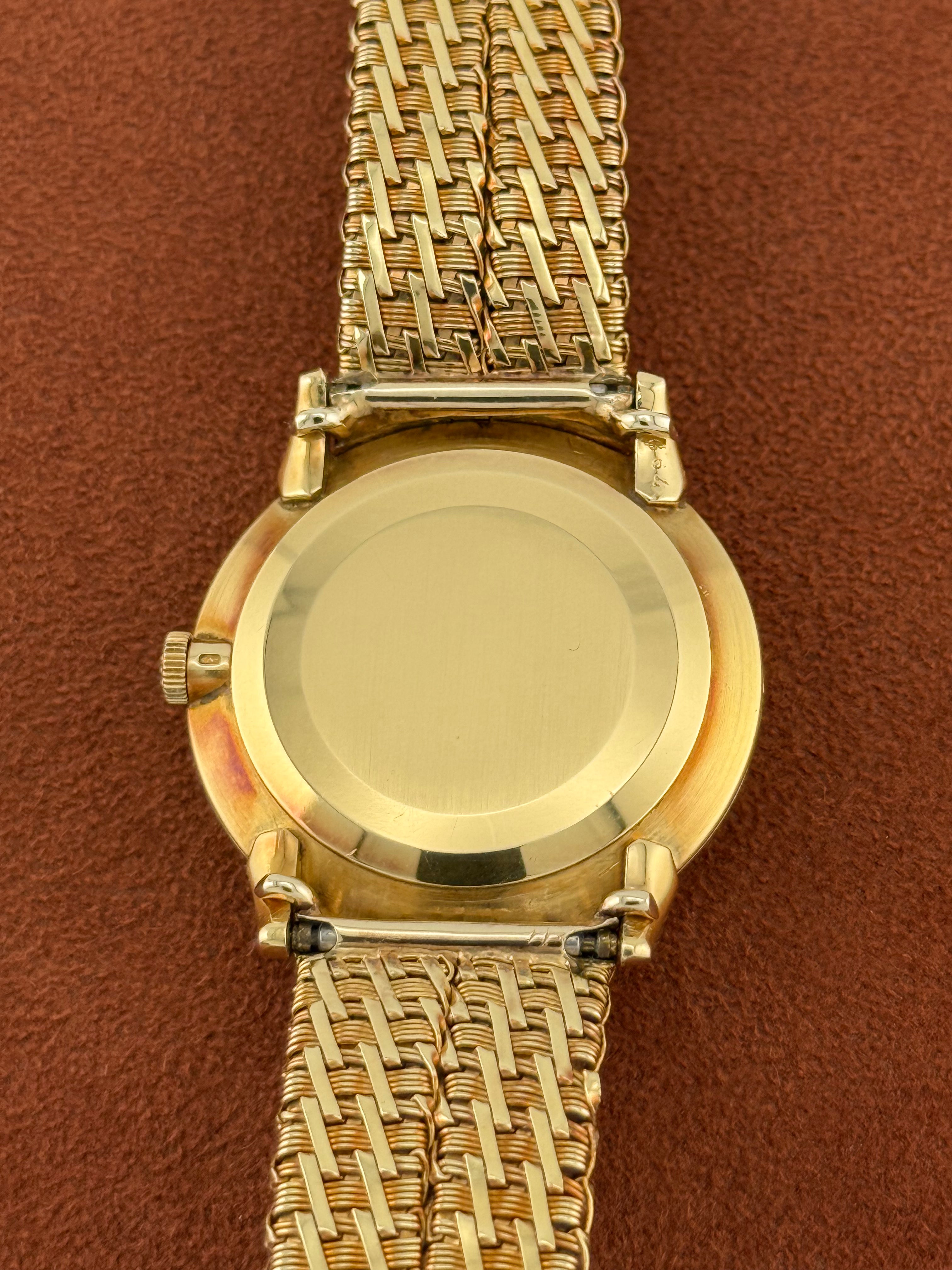 Patek Philippe Calatrava Retailed by Cartier Ref. 25734 – 18K Gold Bracelet, Extract from the Archives