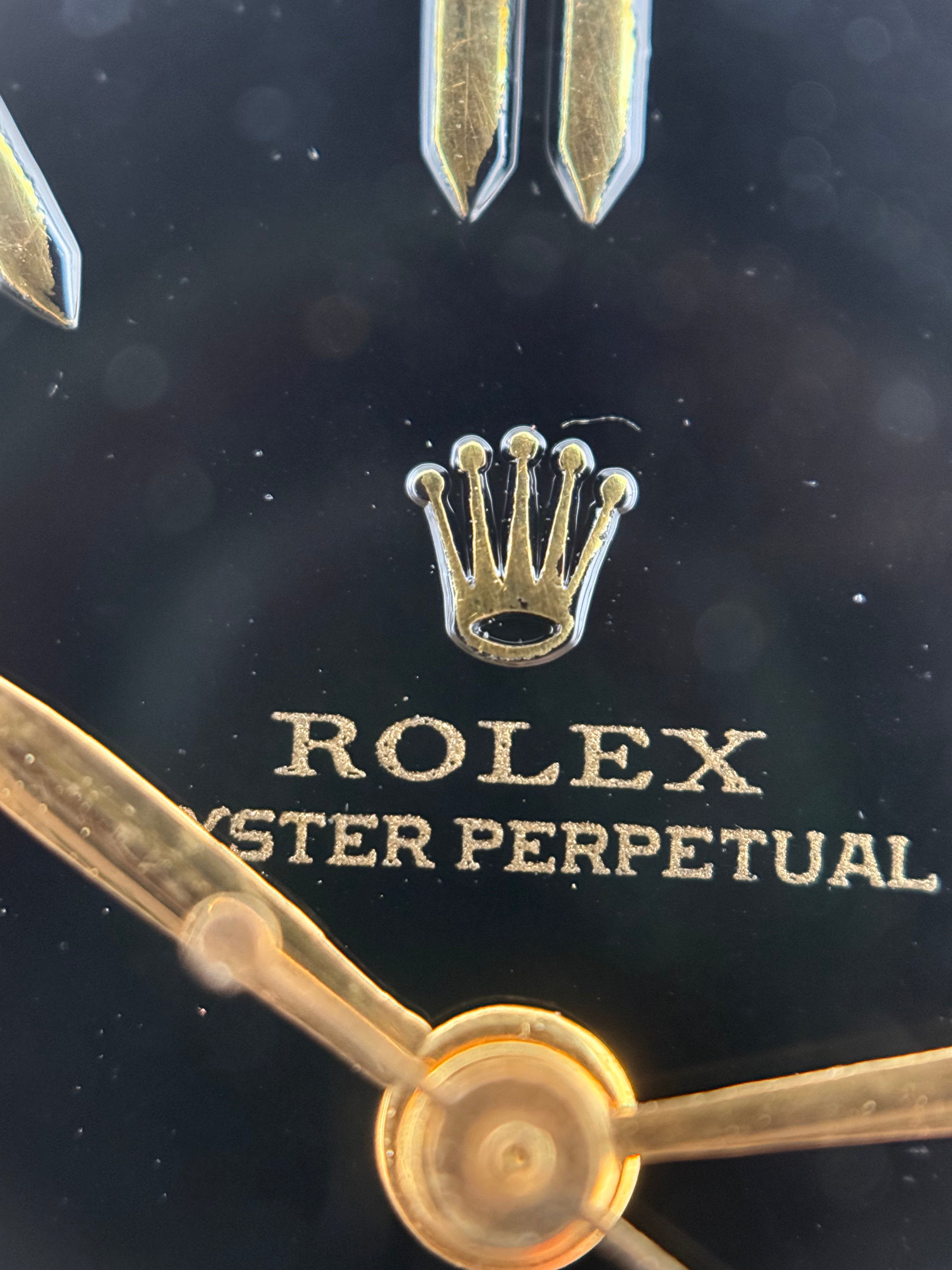 Rolex Oyster Perpetual Bubbleback Ref. 6085 – 18K Gold, Black Dial