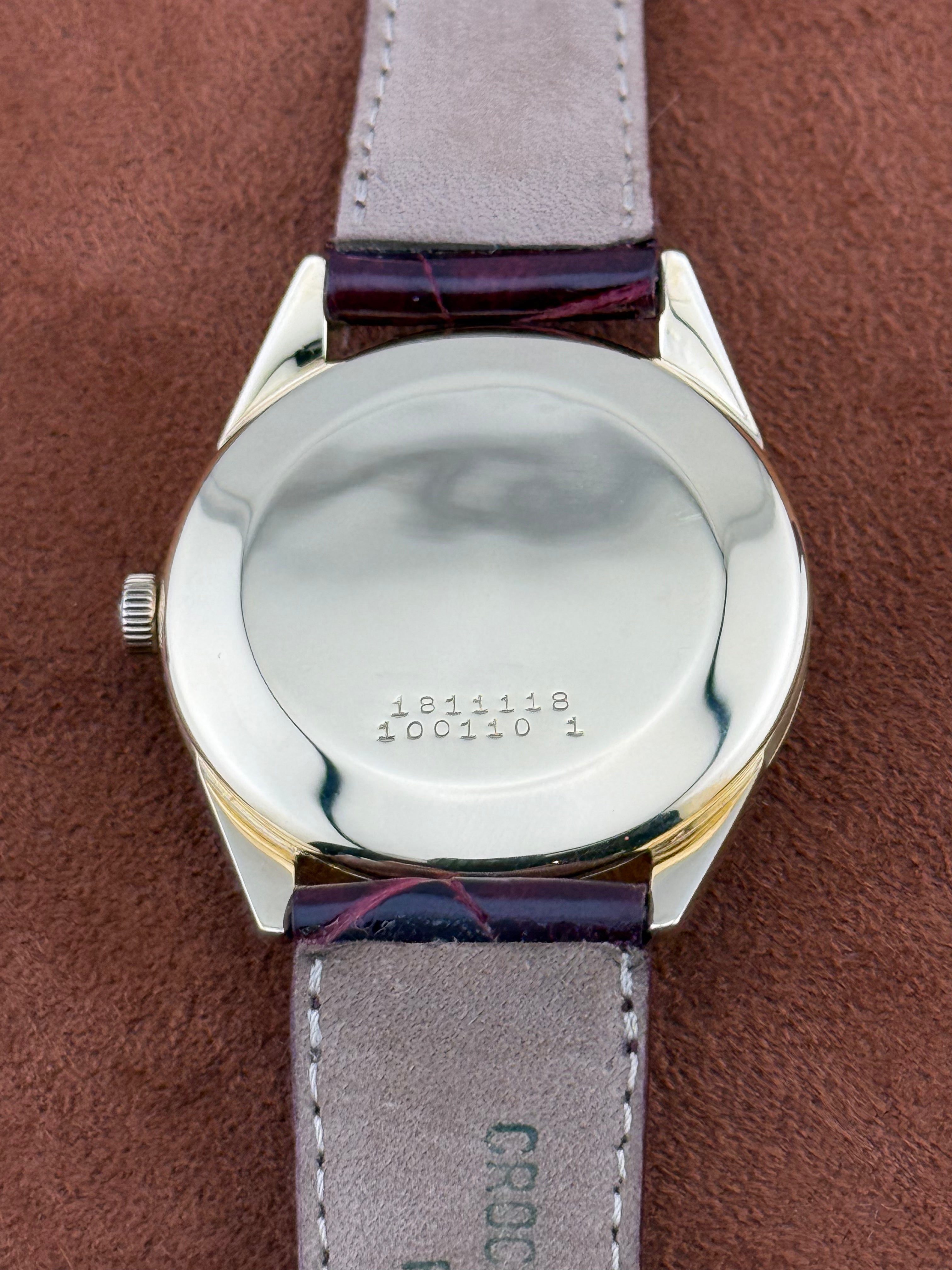 Universal Genève Disco Volante – Yellow Gold Calendar Wristwatch
