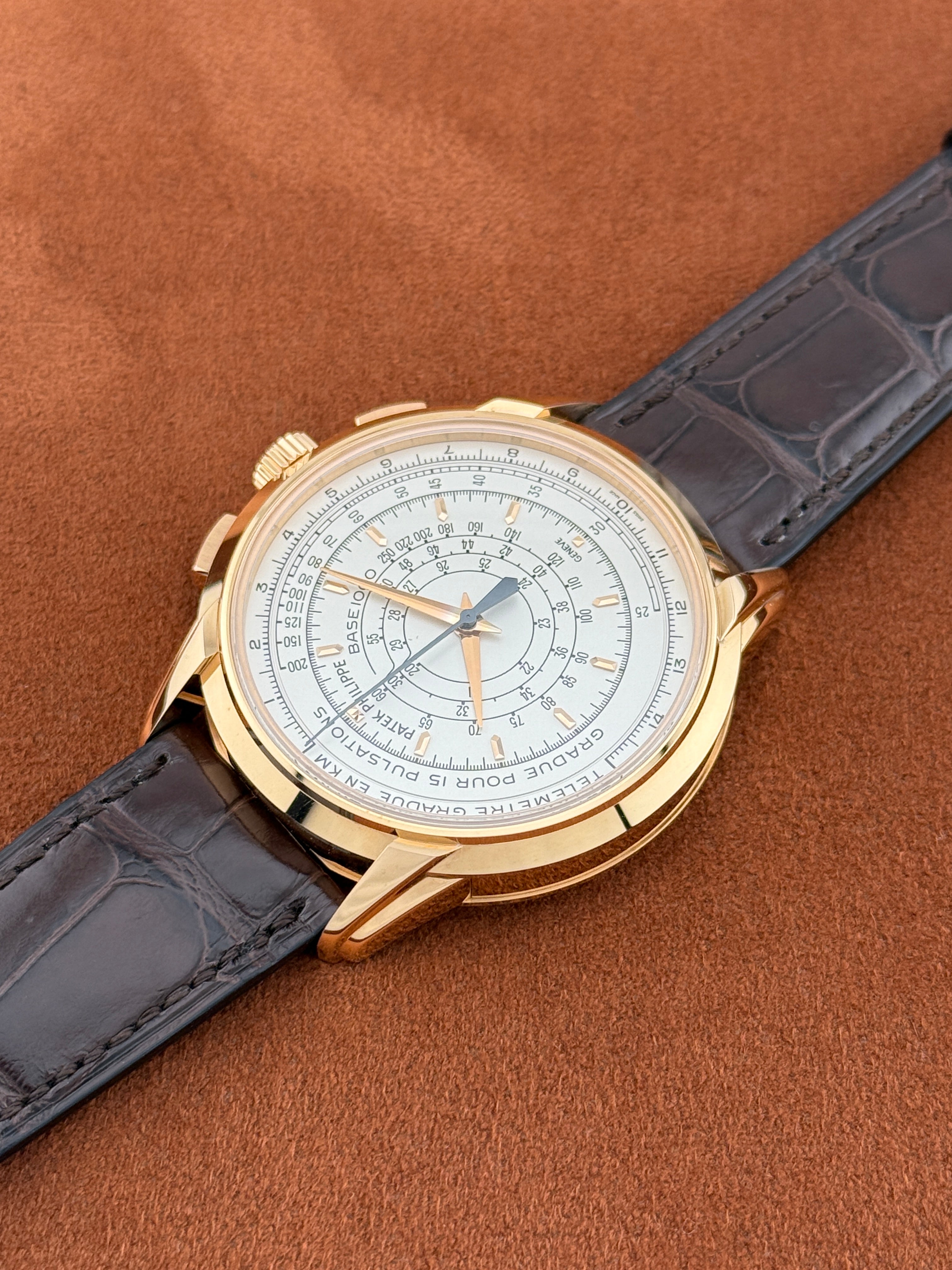 Patek Philippe Ref. 5975R-001 unworn and complete from 2015