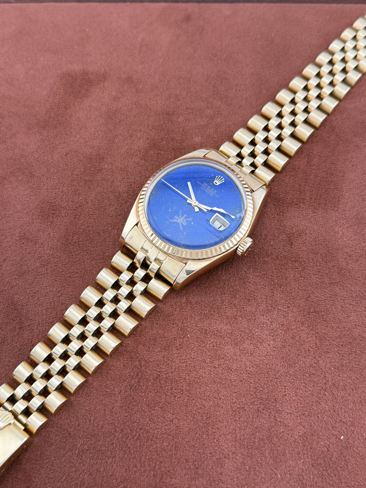 Rolex Oyster Perpetual Datejust Ref. 1601 — 18k Yellow Gold, Lapis Lazuli Khanjar Dial, Circa 1975