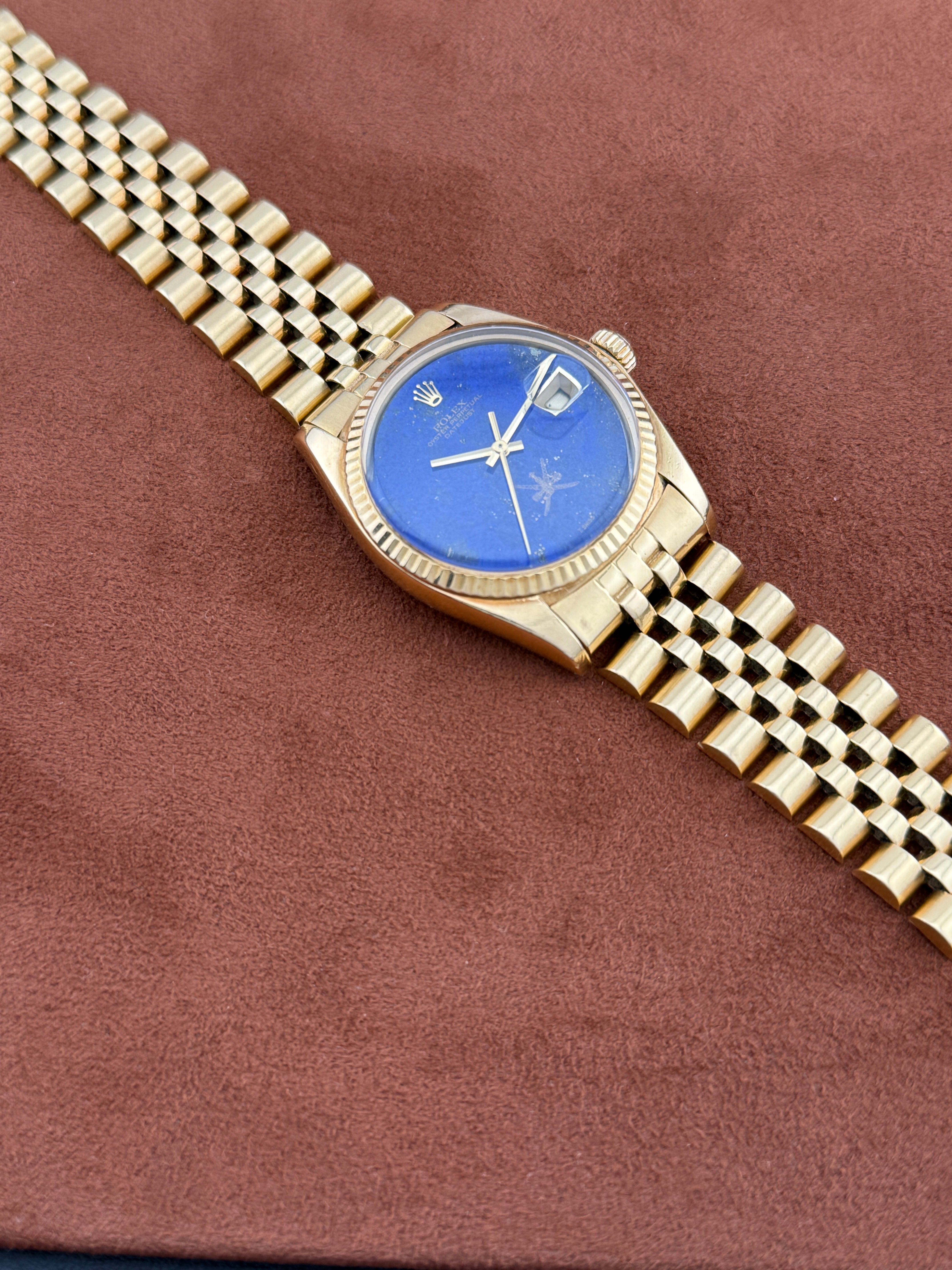 Rolex Oyster Perpetual Datejust Ref. 1601 — 18k Yellow Gold, Lapis Lazuli Khanjar Dial, Circa 1975
