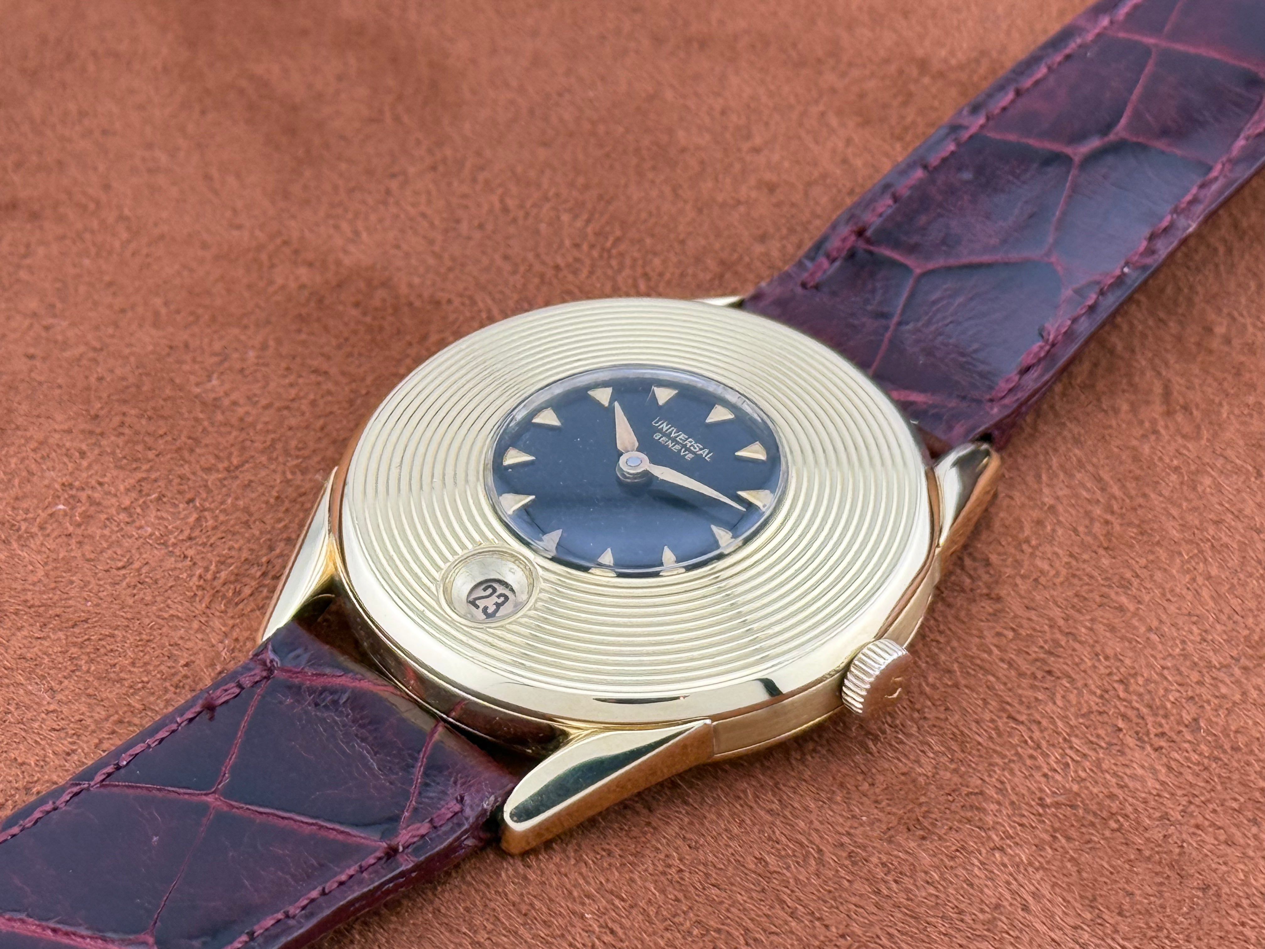 Universal Genève Disco Volante – Yellow Gold Calendar Wristwatch