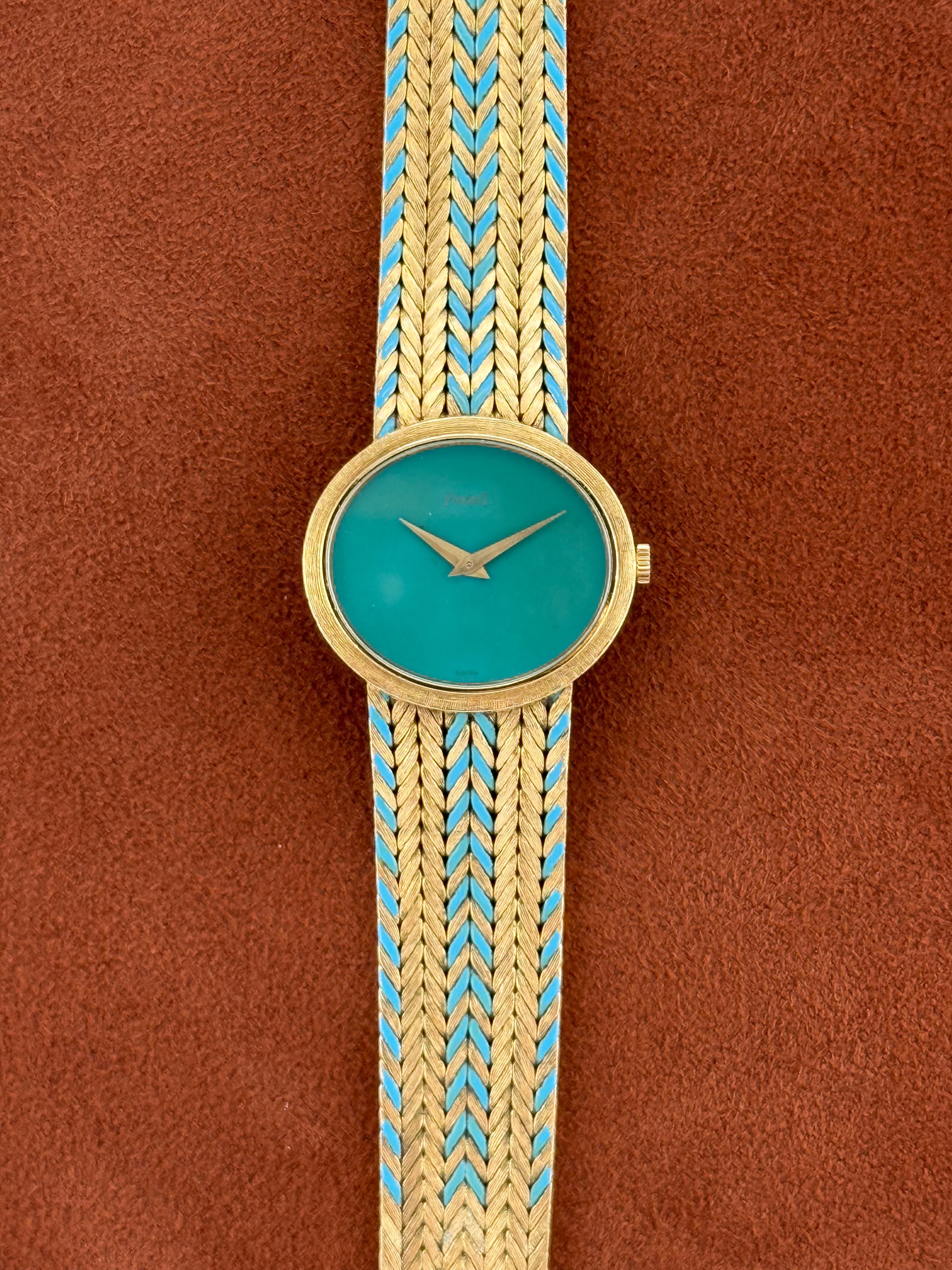 Piaget Ref. 9801 E 14 – Turquoise Dial, 18K Yellow Gold Bracelet Watch, Circa 1970–1971
