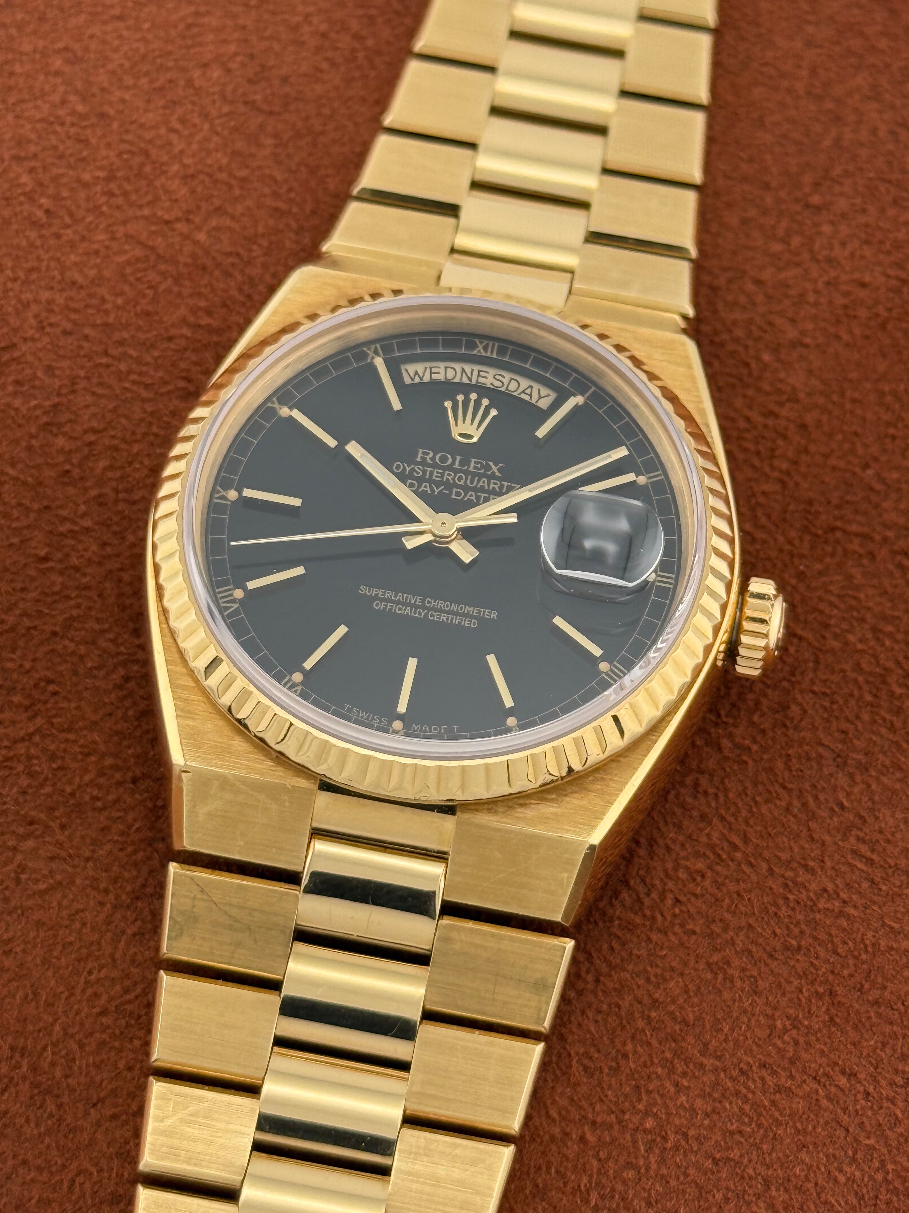 Rolex Oysterquartz Day-Date Ref. 19018 – Black Dial, 18K Yellow Gold Bracelet Watch