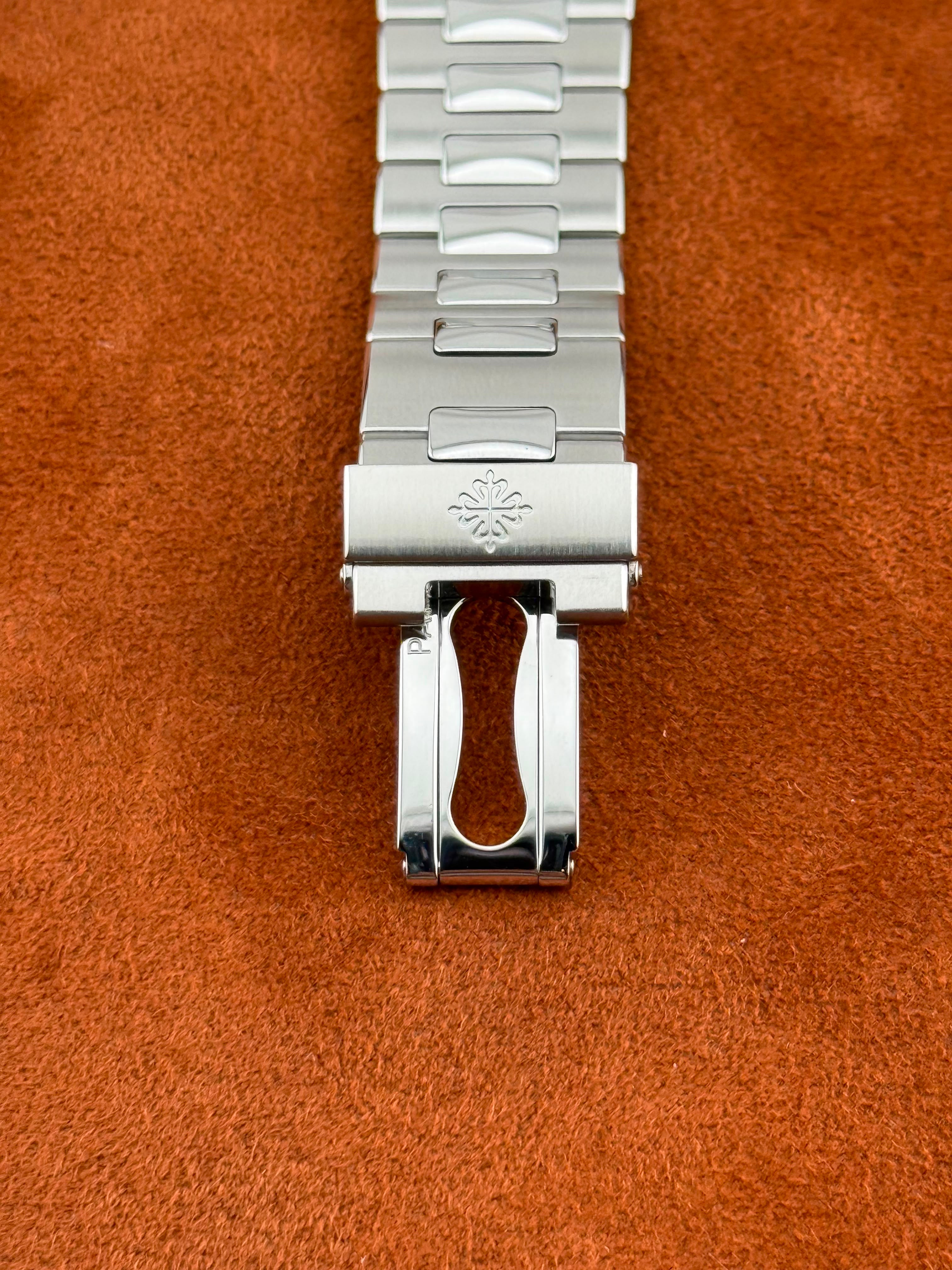 Patek Philippe Nautilus 5712/1A-001, Stainless Steel, Full Set, 2014