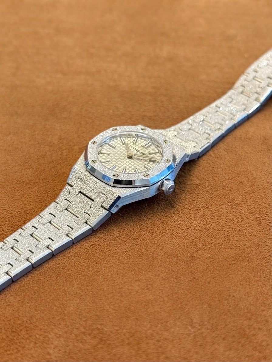 Audemars Piguet Royal Oak Mini Frosted 67630BC.GG.1312BC.01, White Gold, Complete Set, 2026 Warranty Card
