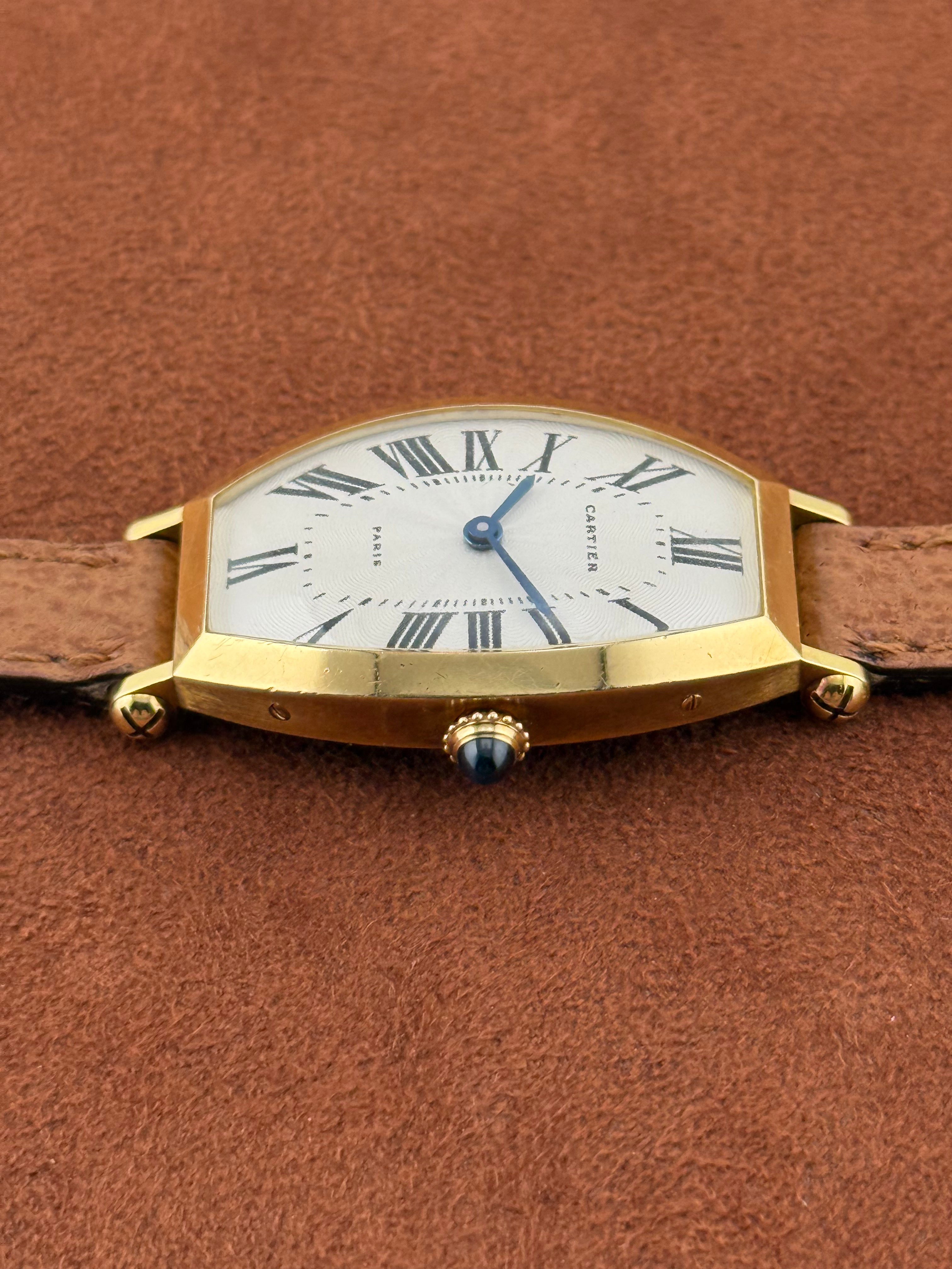 Cartier Tonneau – 18K Gold, Paris Dial, Manual-Wind