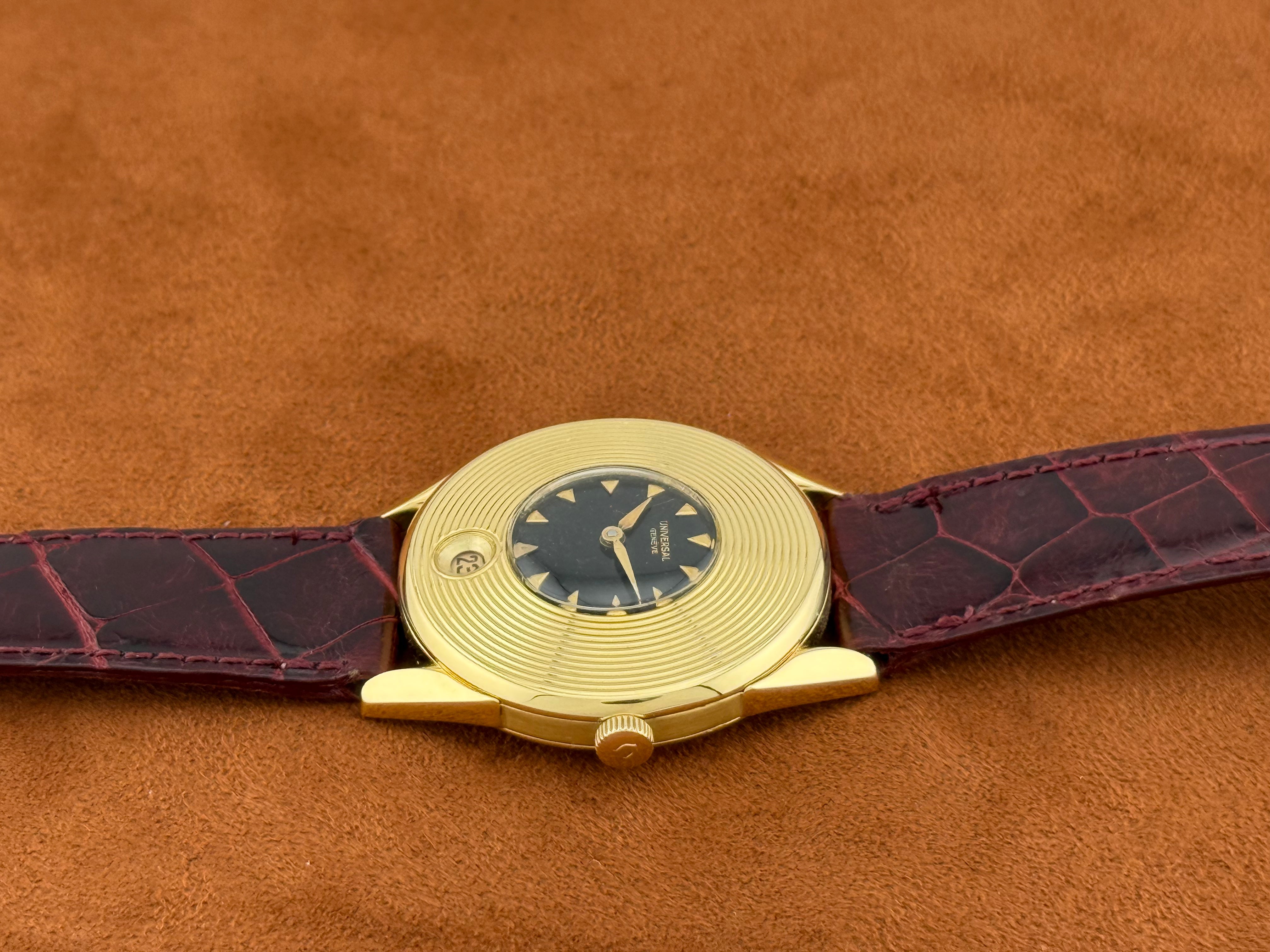 Universal Genève Disco Volante – Yellow Gold Calendar Wristwatch