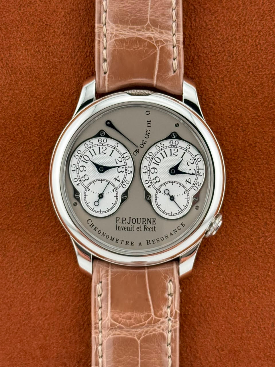 F.P. Journe Chronomètre à Résonance No. 048-05RN — Platinum, Full Set, Taiwan Warranty Card Dated 07/09/2007