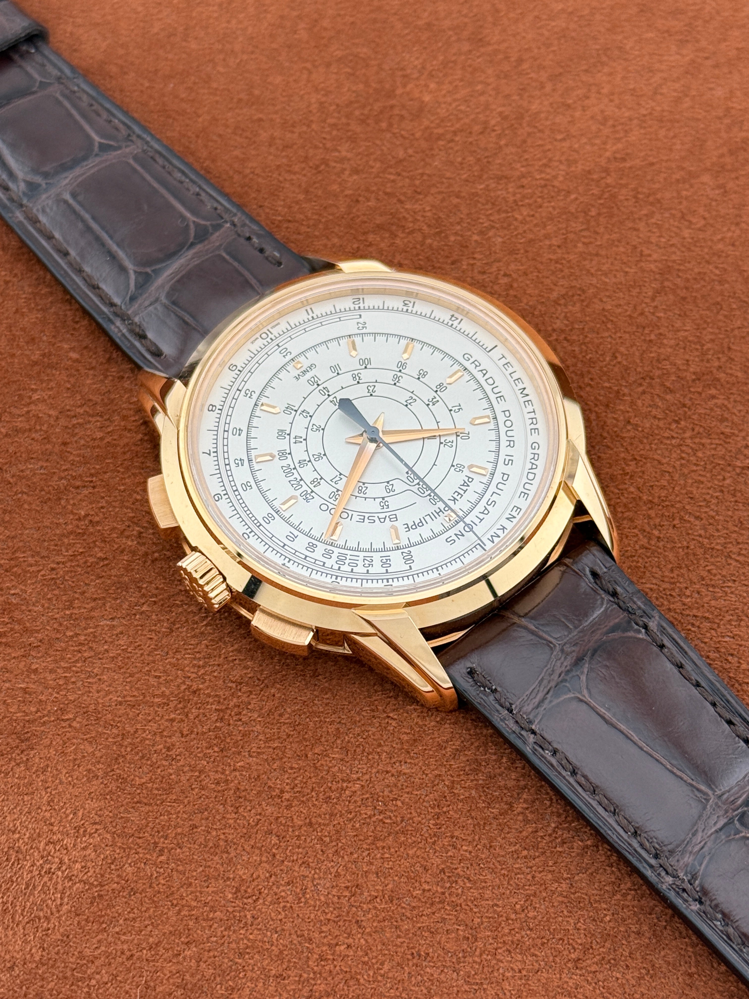 Patek Philippe Ref. 5975R-001 unworn and complete from 2015