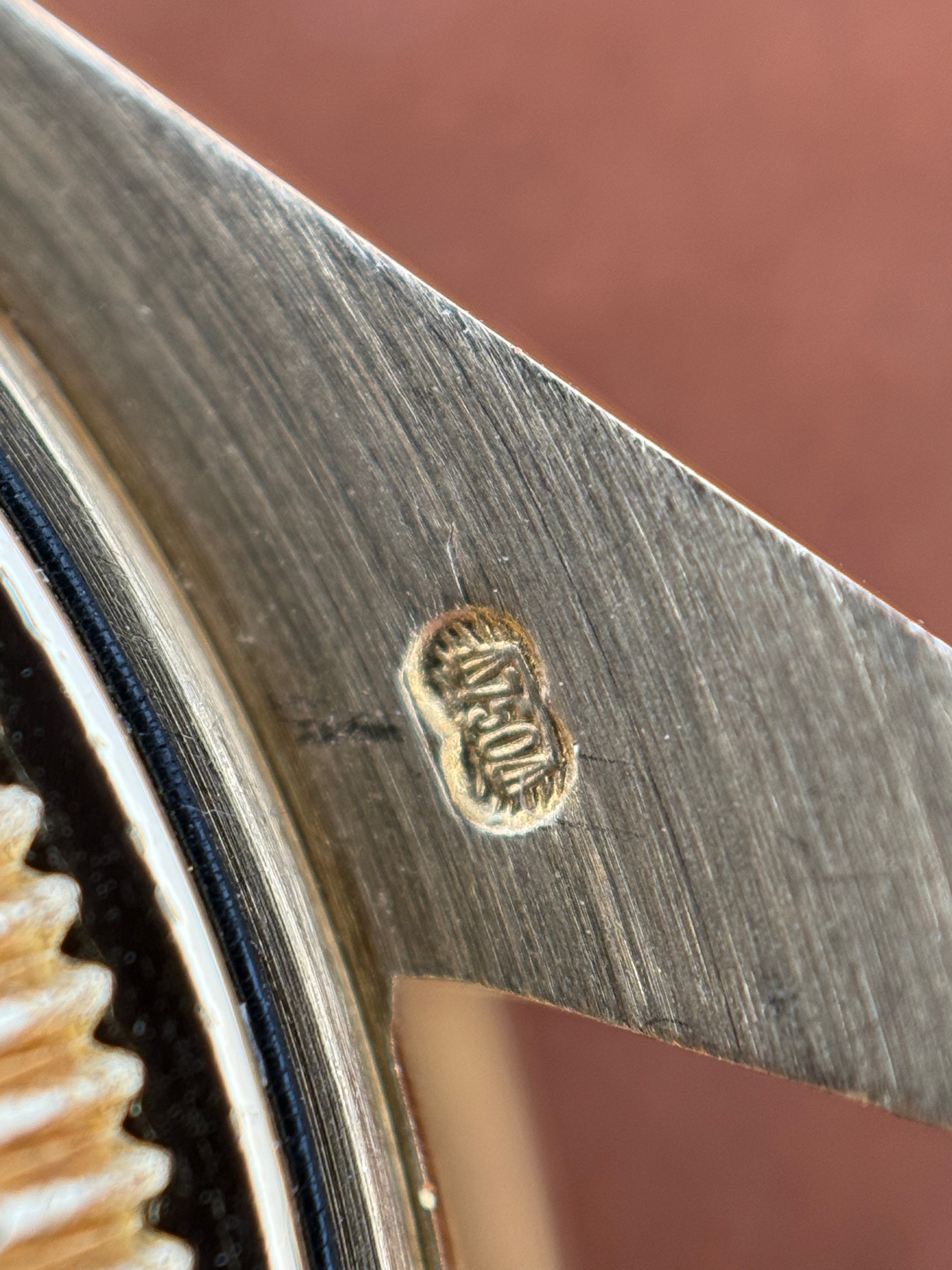 Rolex Oyster Perpetual Date Ref. 1500 – Yellow Gold, UAE Crest Dial, Sheikh Mohammed bin Rashid Signature