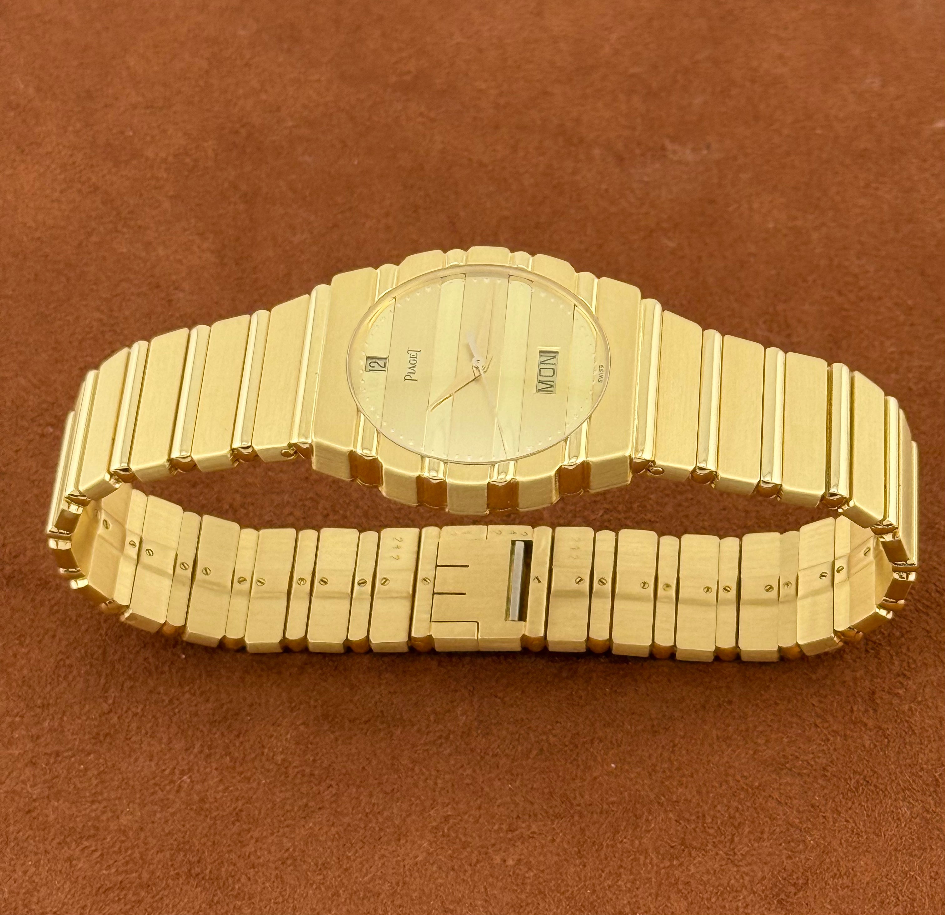 Piaget Polo Day-Date  Ref. 15562 C 701