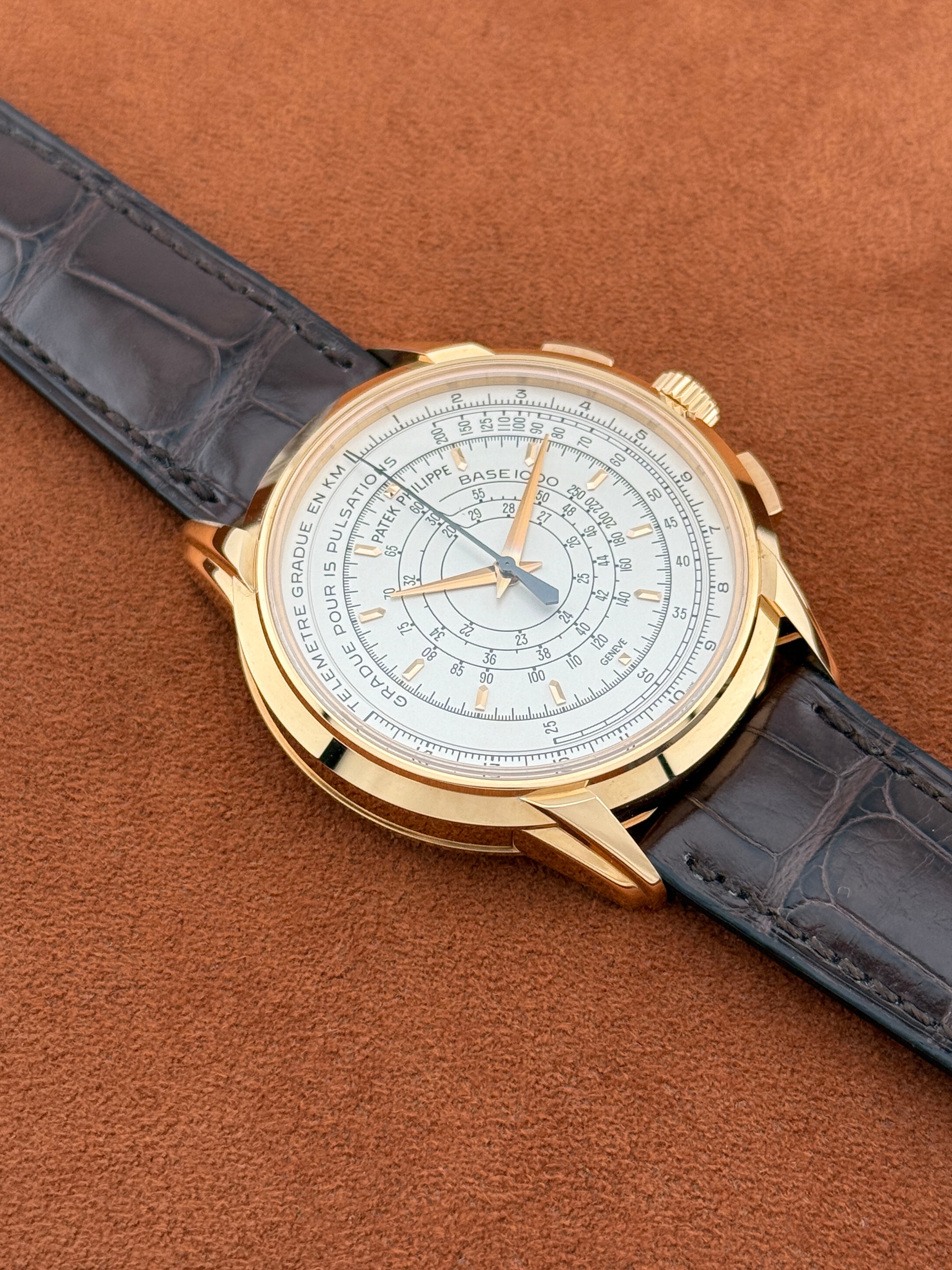 Patek Philippe Ref. 5975R-001 unworn and complete from 2015