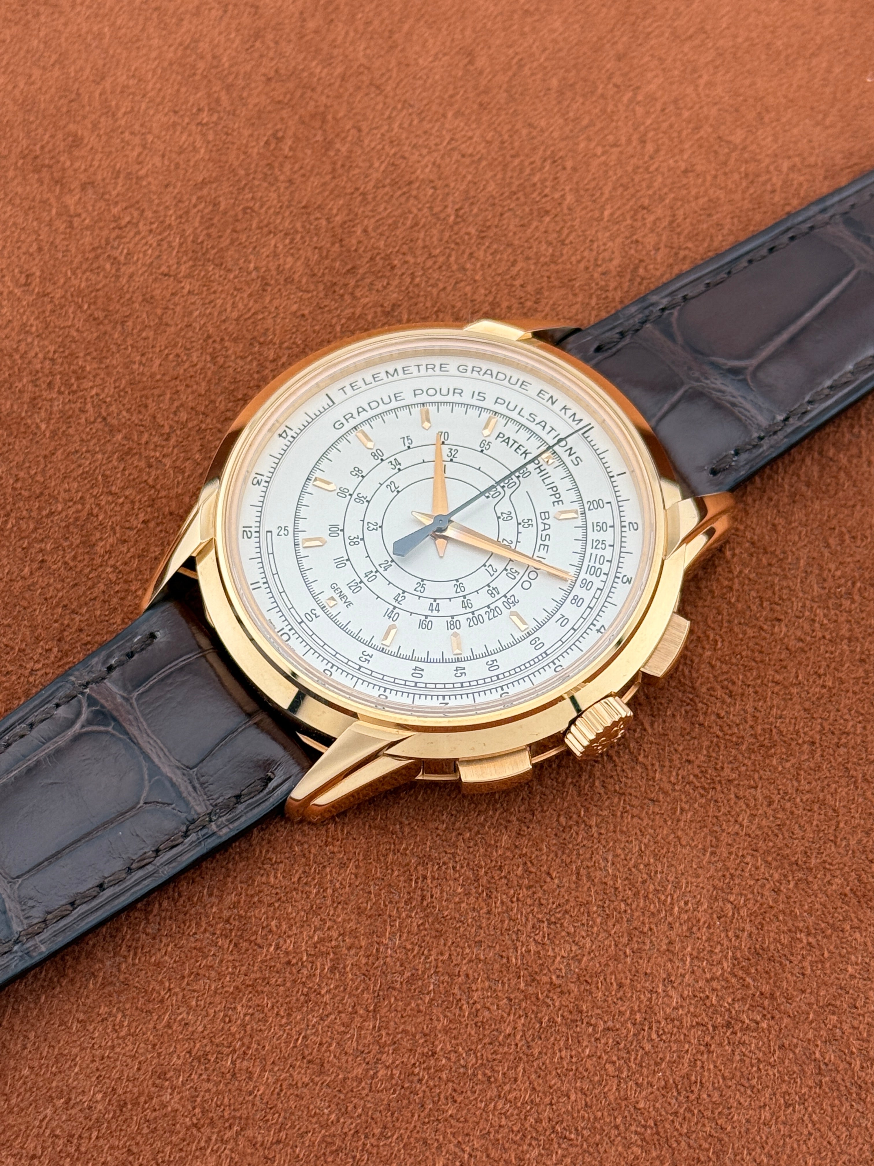 Patek Philippe Ref. 5975R-001 unworn and complete from 2015