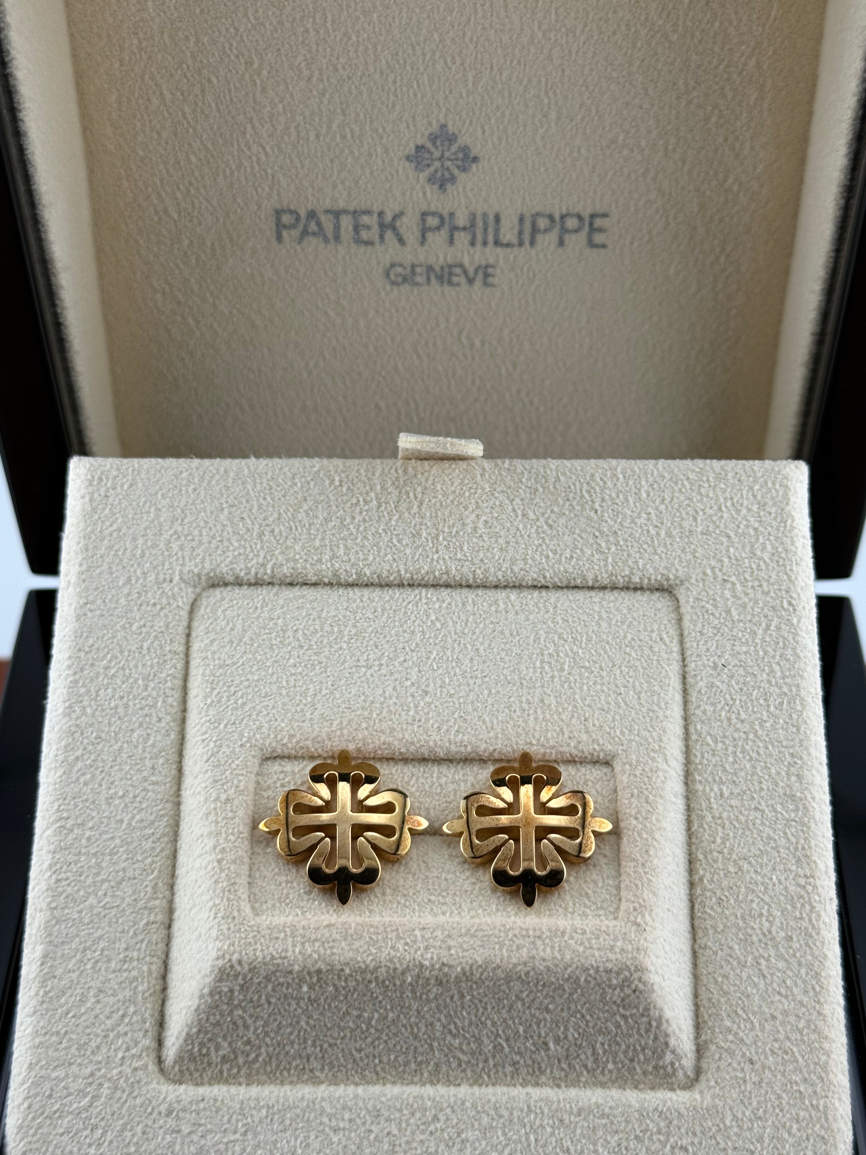 Patek Philippe Calatrava Cufflinks Ref. 205.9083J3-001 – 18K Yellow Gold