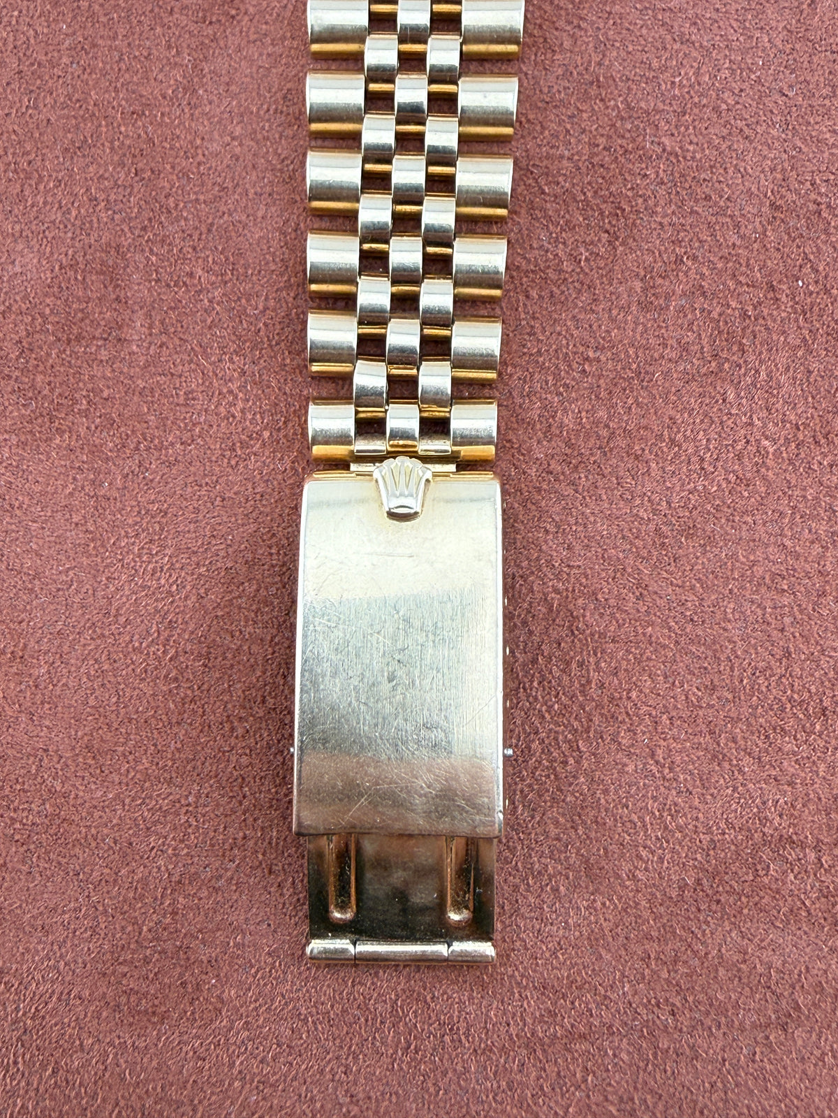 Rolex Oyster Perpetual Datejust Ref. 1601 — 18k Yellow Gold, Lapis Lazuli Khanjar Dial, Circa 1975
