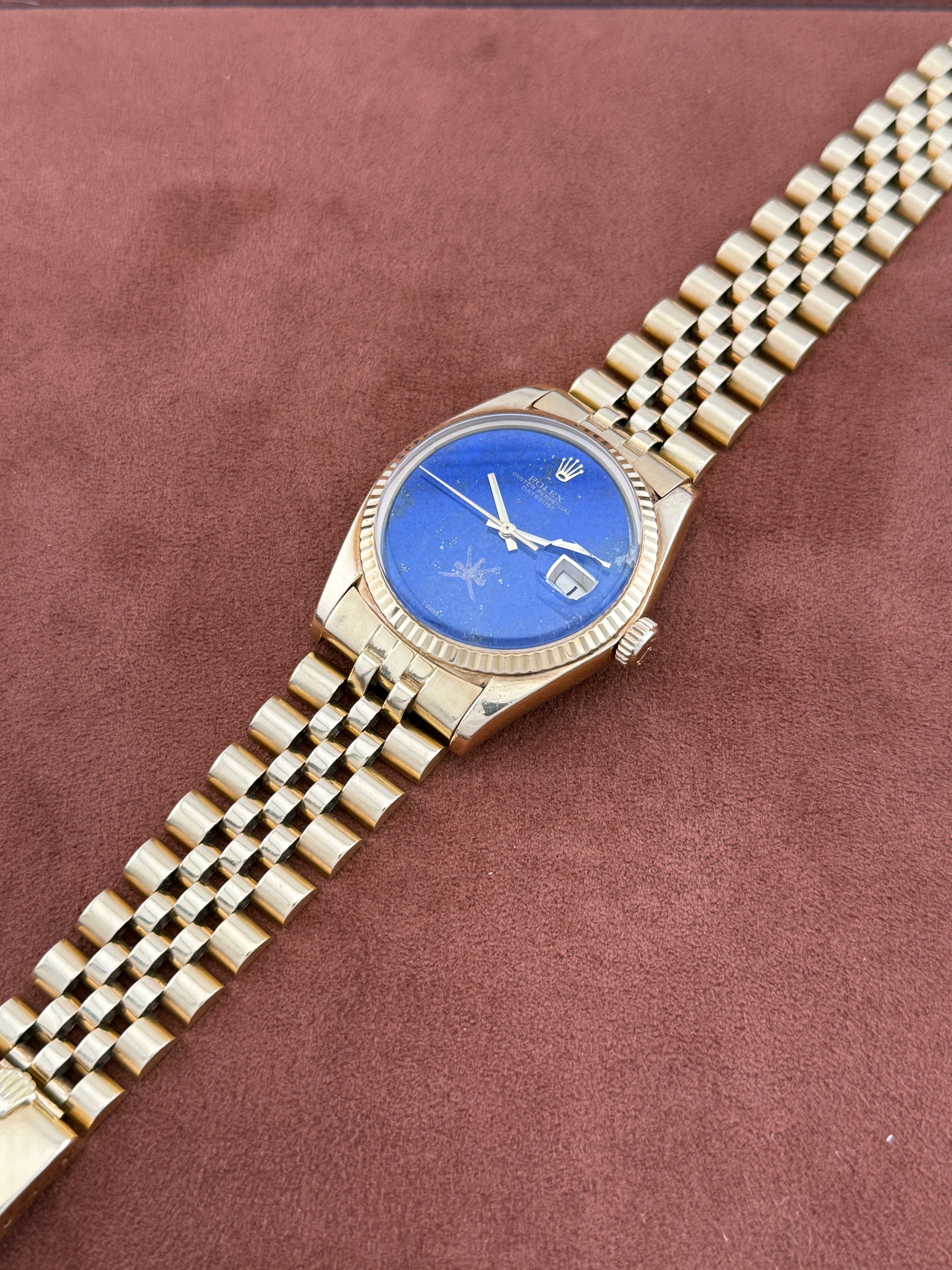 Rolex Oyster Perpetual Datejust Ref. 1601 — 18k Yellow Gold, Lapis Lazuli Khanjar Dial, Circa 1975