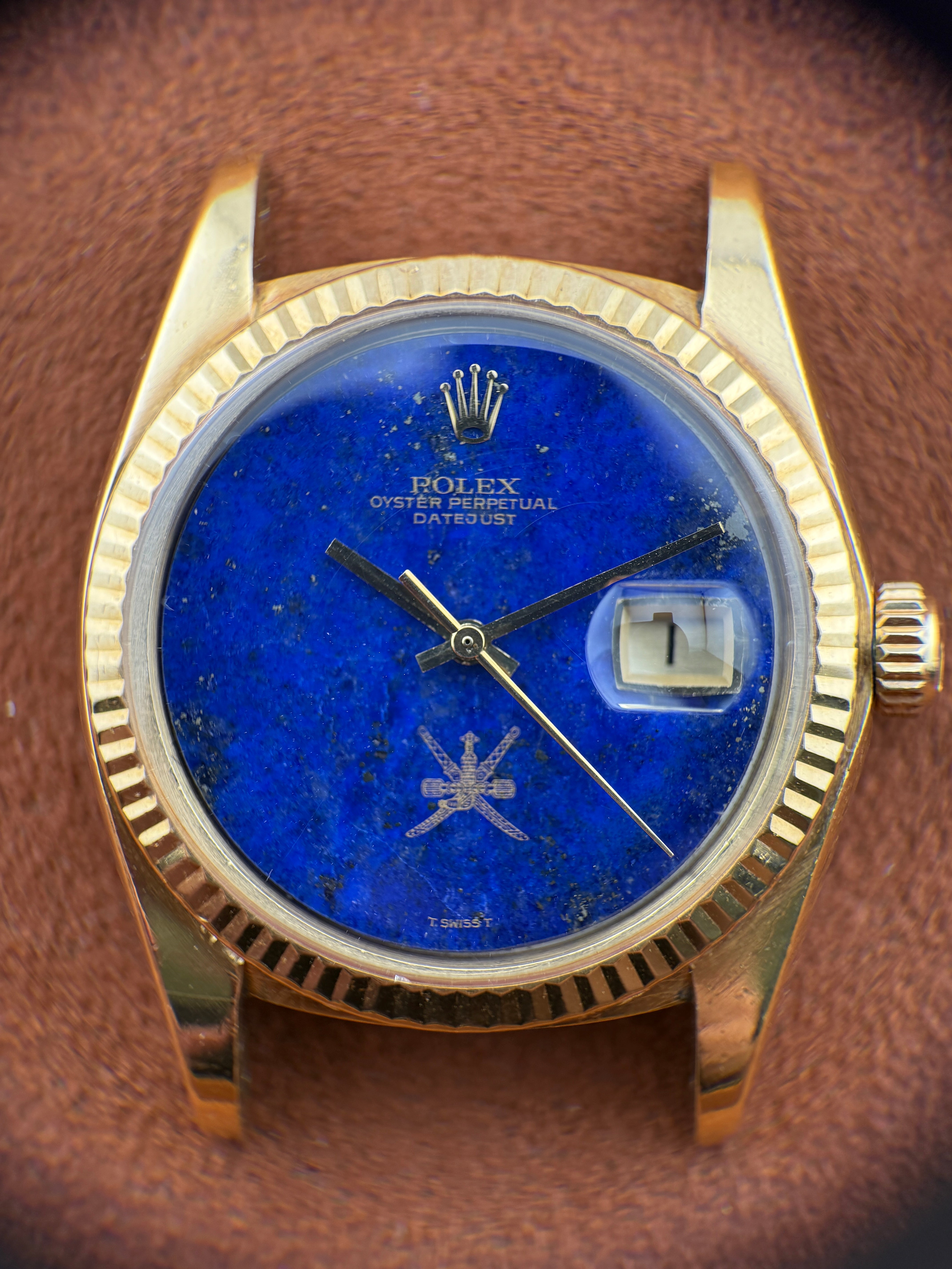 Rolex Oyster Perpetual Datejust Ref. 1601 — 18k Yellow Gold, Lapis Lazuli Khanjar Dial, Circa 1975