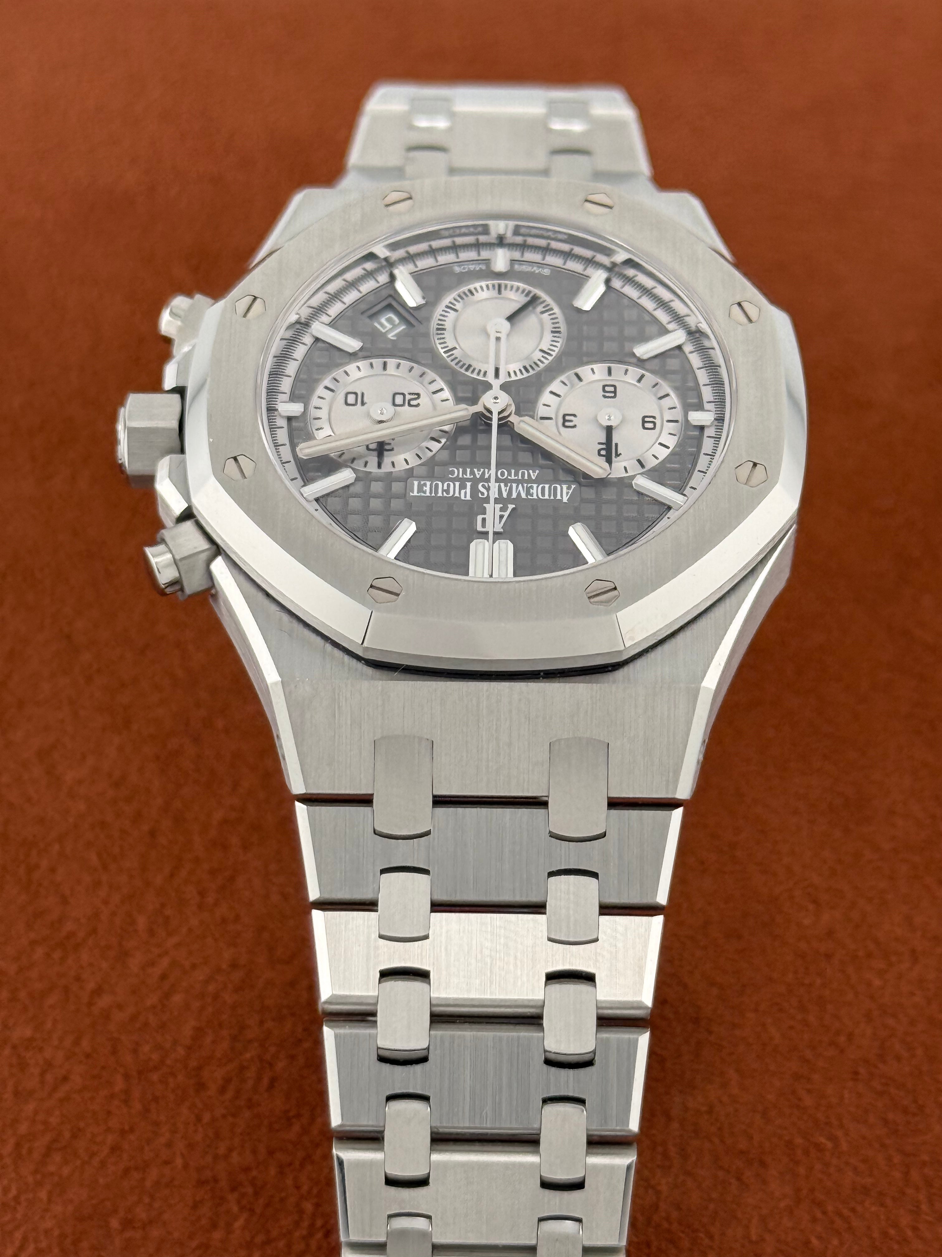 Audemars Piguet Royal Oak Chronograph Ref. 26315 – 38mm Steel, Grey Dial, Full Set