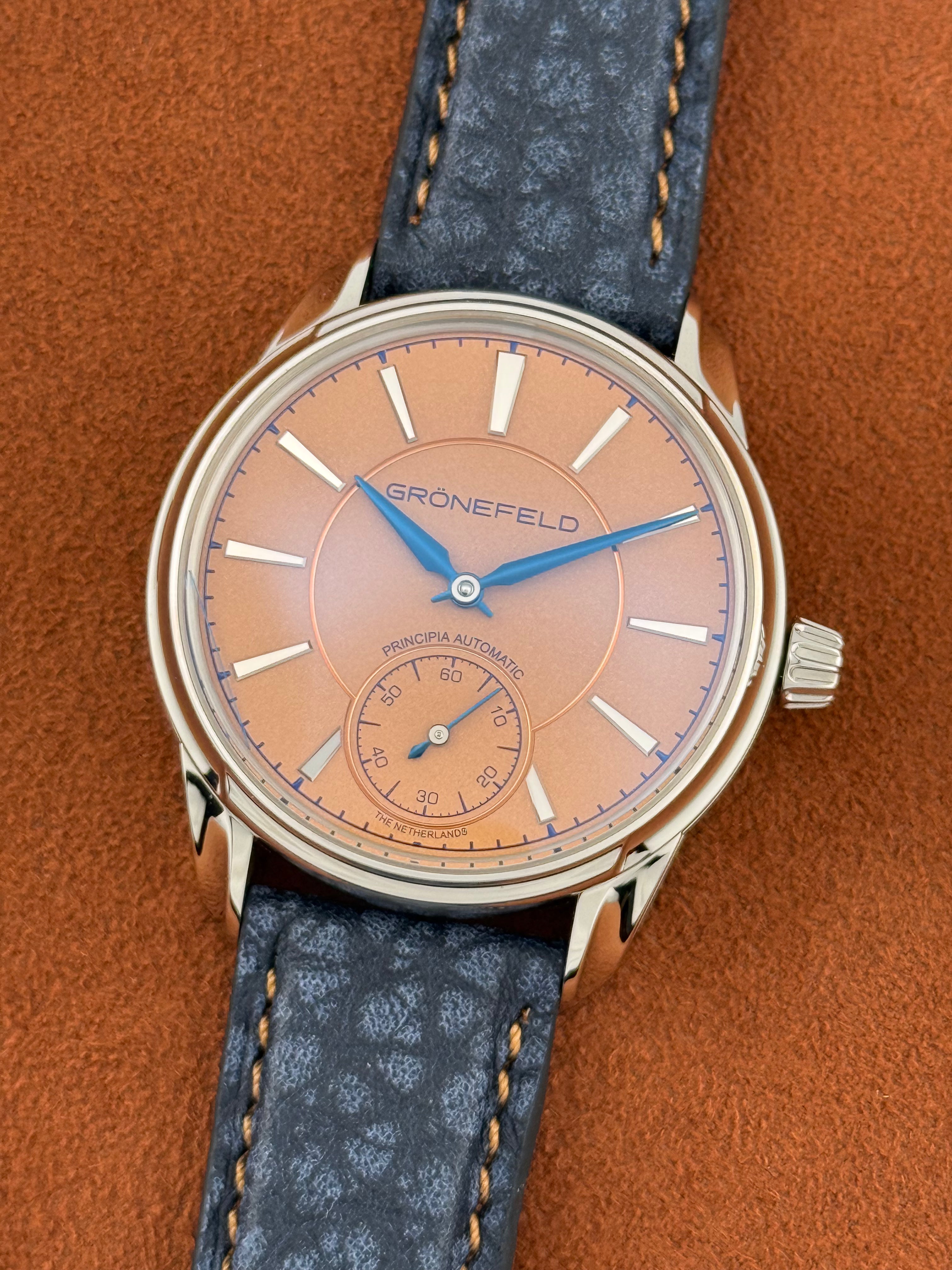 Grönefeld 1941 Principia Automatic – Salmon Dial, Stainless Steel, Full Set, New