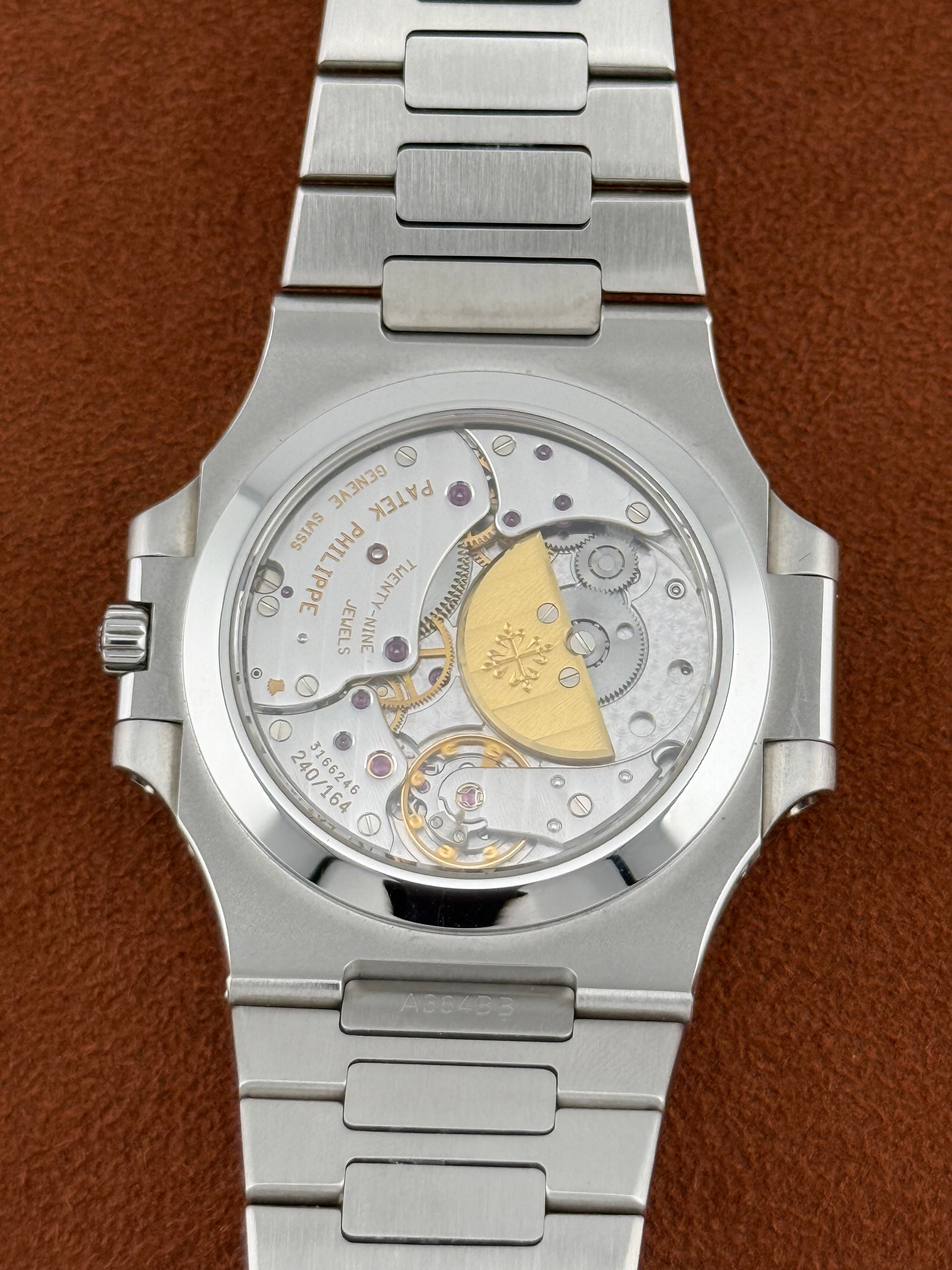 Patek Philippe Nautilus Ref. 3712 “3 Dots” – primera serie, juego completo, alrededor de 2005