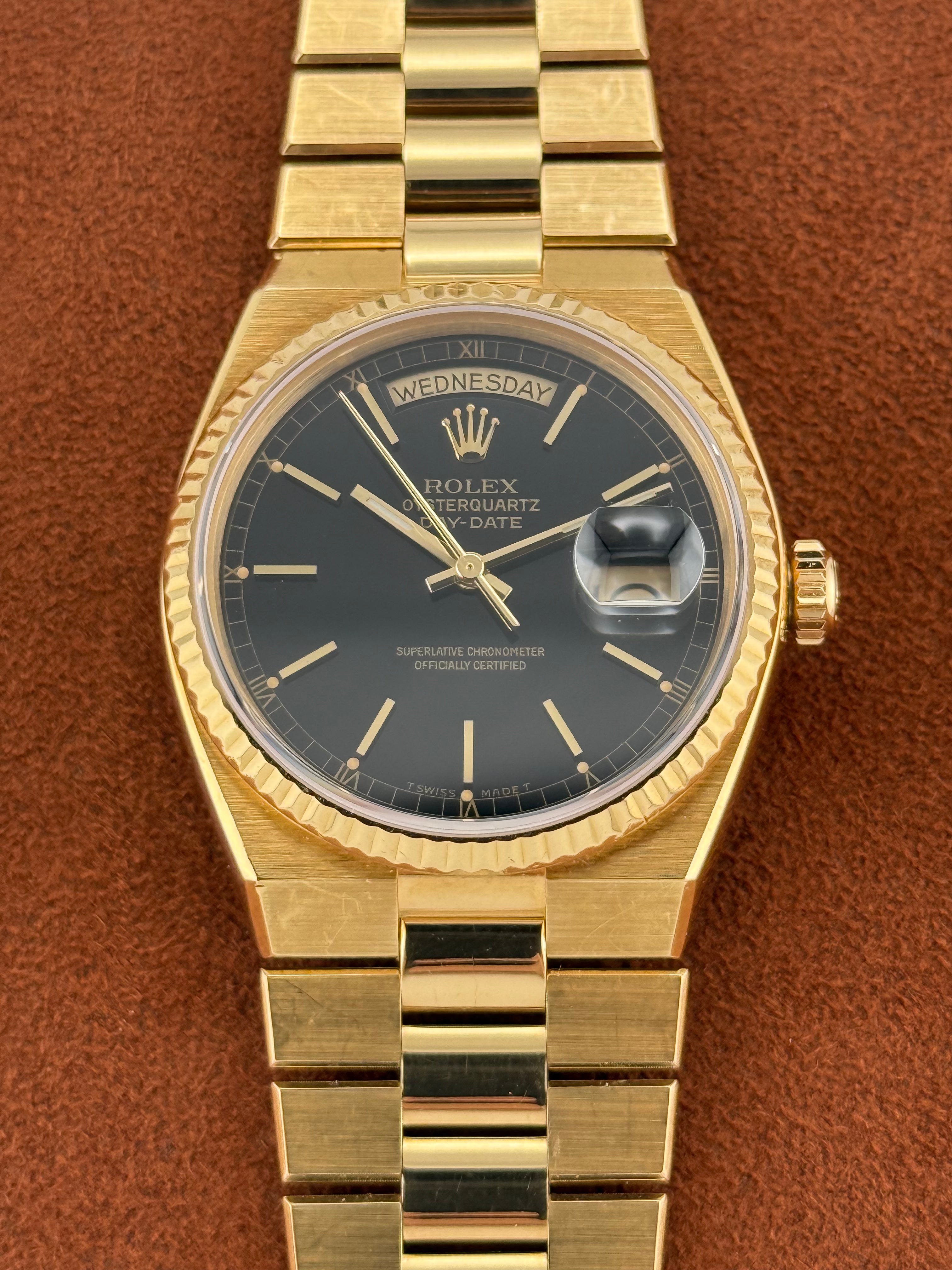 Rolex Oysterquartz Day-Date Ref. 19018 – Black Dial, 18K Yellow Gold Bracelet Watch